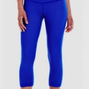 Athleta Gusset Capri Leggings